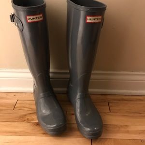 Gray/blue Hunter boots